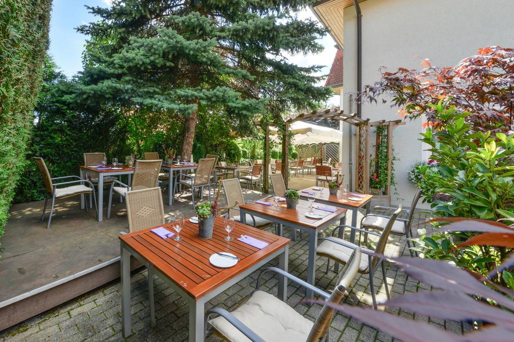 Mayers Waldhorn - Zwischen Reutlingen Und Tuebingen Kusterdingen Esterno foto